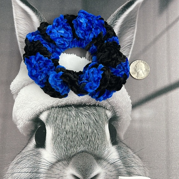 Black and blue oversize velvet, crochet scrunchie set of 2 - Picture 3 of 3